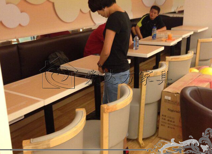 奶茶店卡座沙发