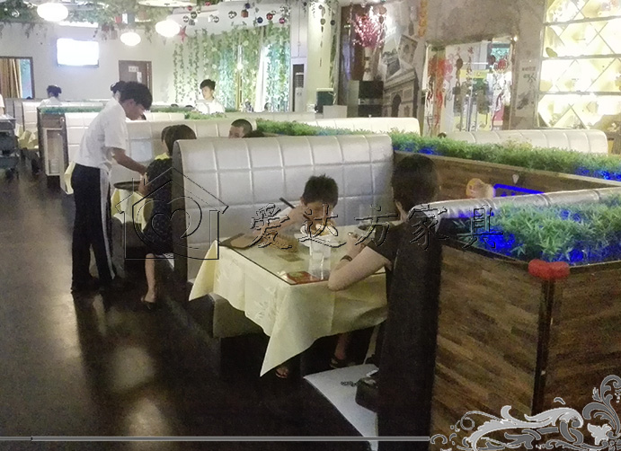 餐馆桌椅