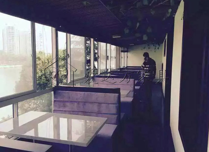 酒楼餐桌椅.jpg