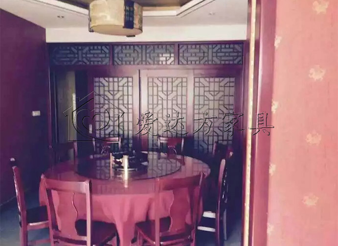 饭店餐桌椅.jpg