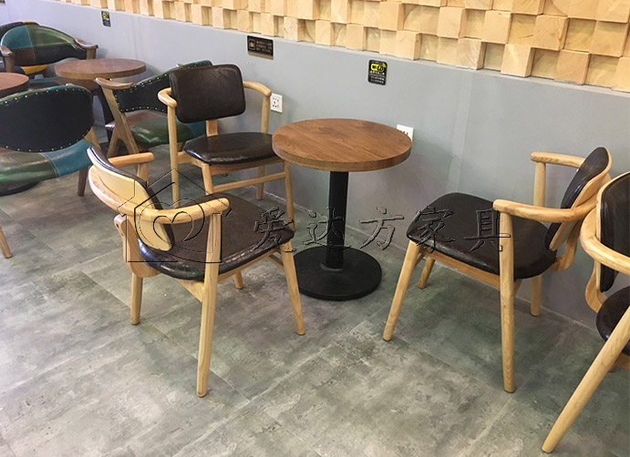 奶茶店餐桌椅.jpg